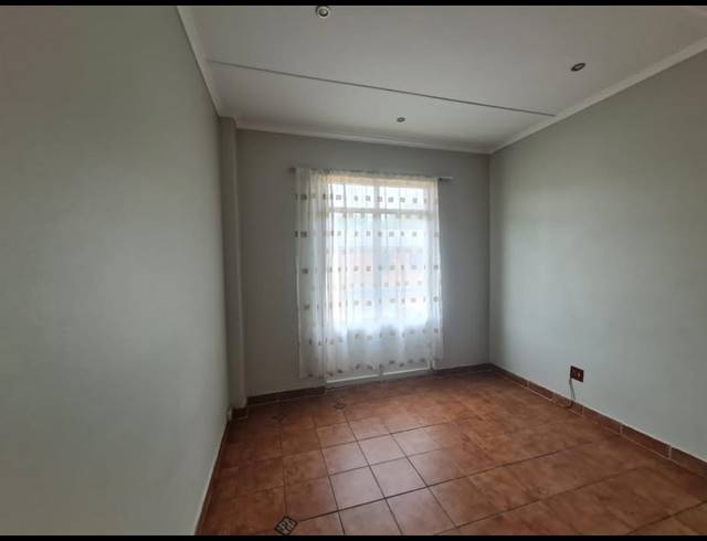2 BEDROOM PROPERTY TO RENT IN BLUFF